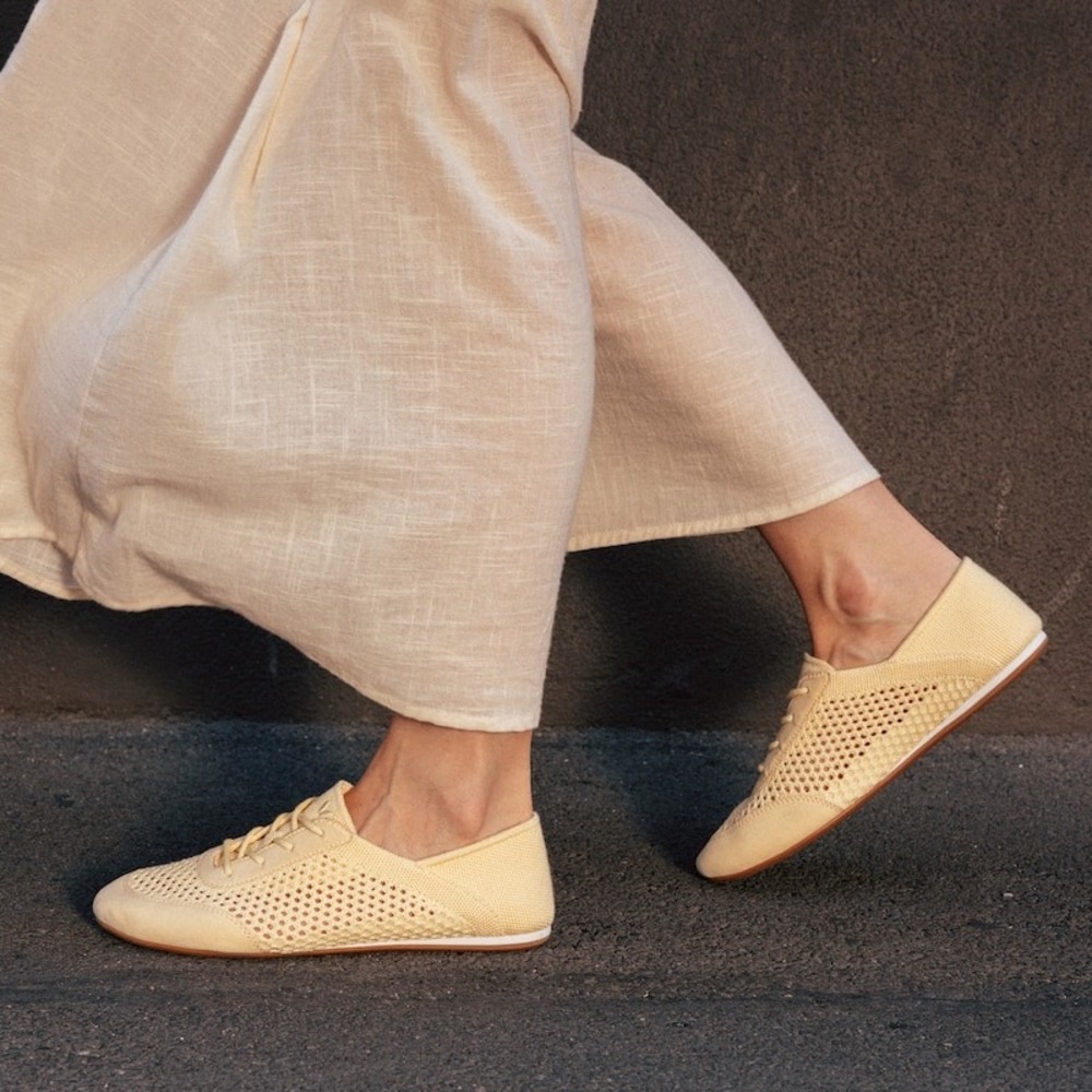 VIVAIA Yara Butter Yellow Mesh Round Toe Sneakers EU 40 US 9 NEW